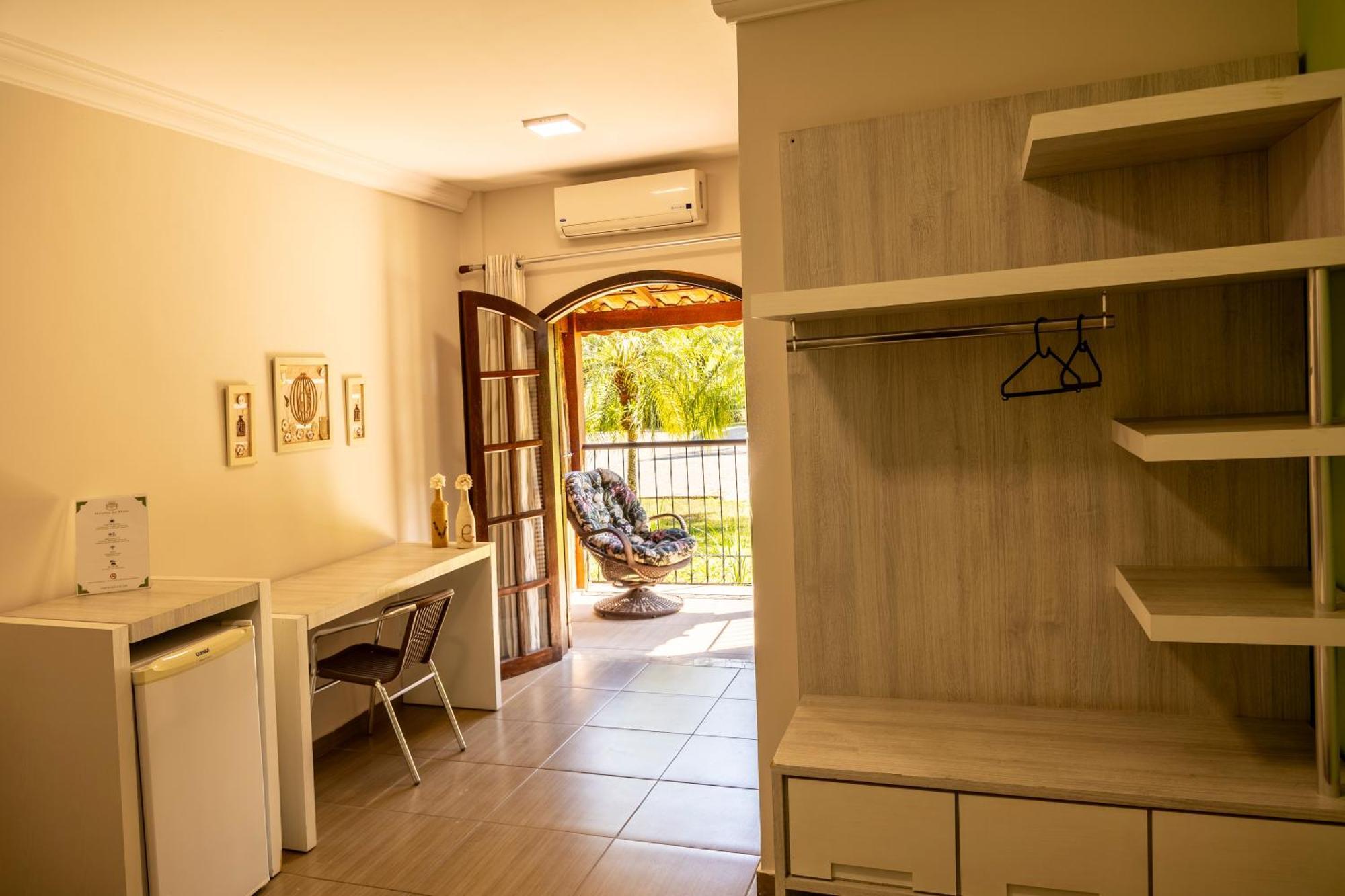 Quarto Triplo com Varanda
